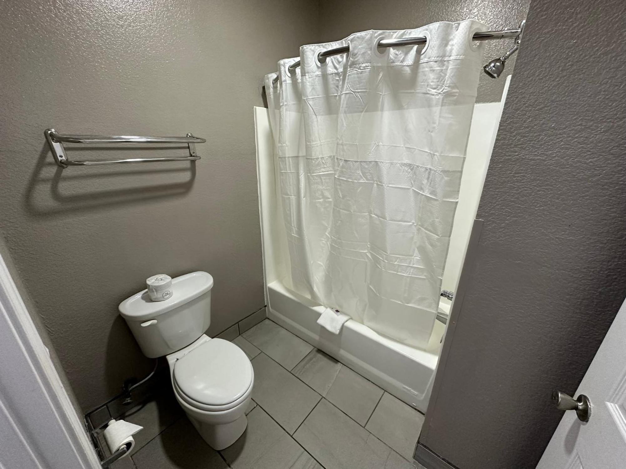 Motel 6 Alvarado Tx Luaran gambar